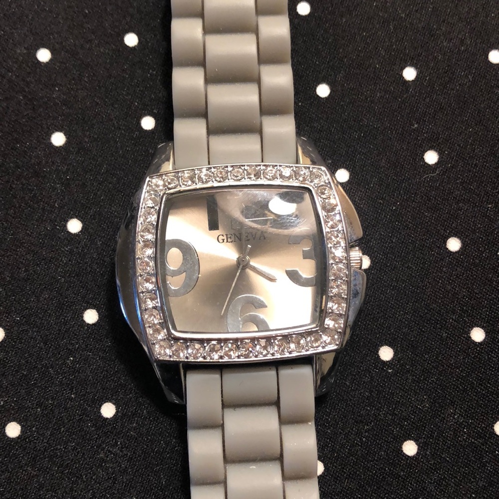 Geneva fashion watch